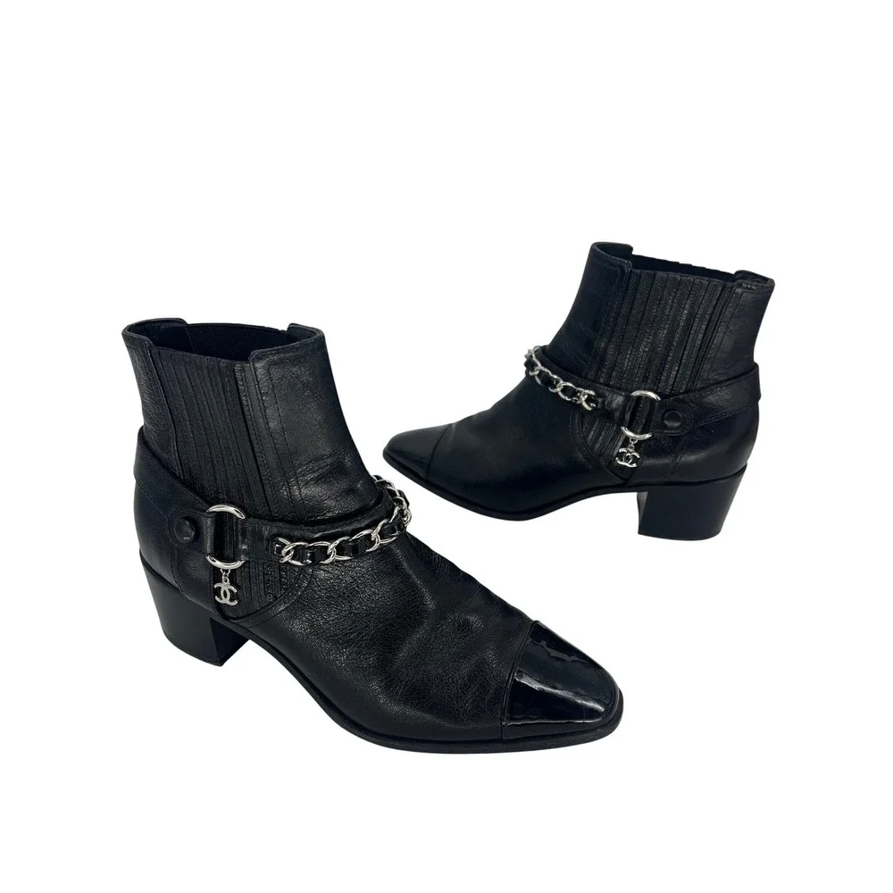 Chanel Interlocking CC Logo Patent Cap Toe Leather Chelsea Boots Black Size 38.5